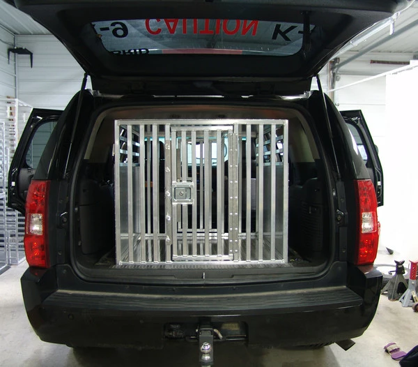 Diamond Tread Aluminum SUV Dog Crate - Image 4